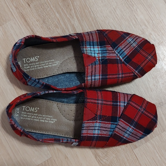 Toms Womens Classic Alpargata Slip-Ons Red and Blue Cozy Plaid Flannel Sz 7½ 7.5 - Picture 2 of 10